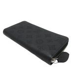 Louis Vuitton Zippy wallet