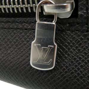 Louis Vuitton Taiga