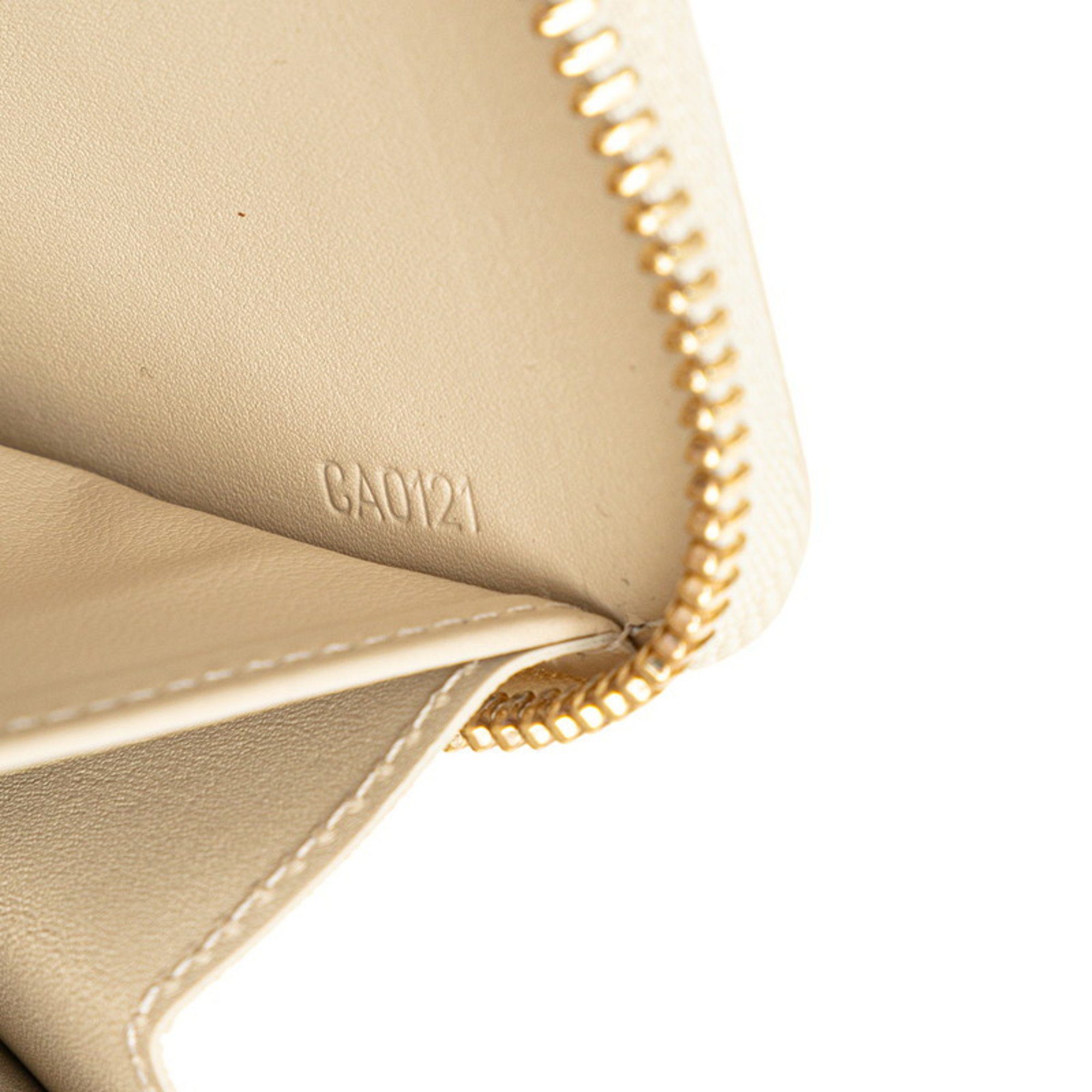 Louis Vuitton Zippy wallet