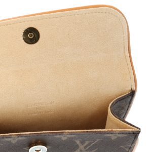 Louis Vuitton Florentine Clutch Bag
