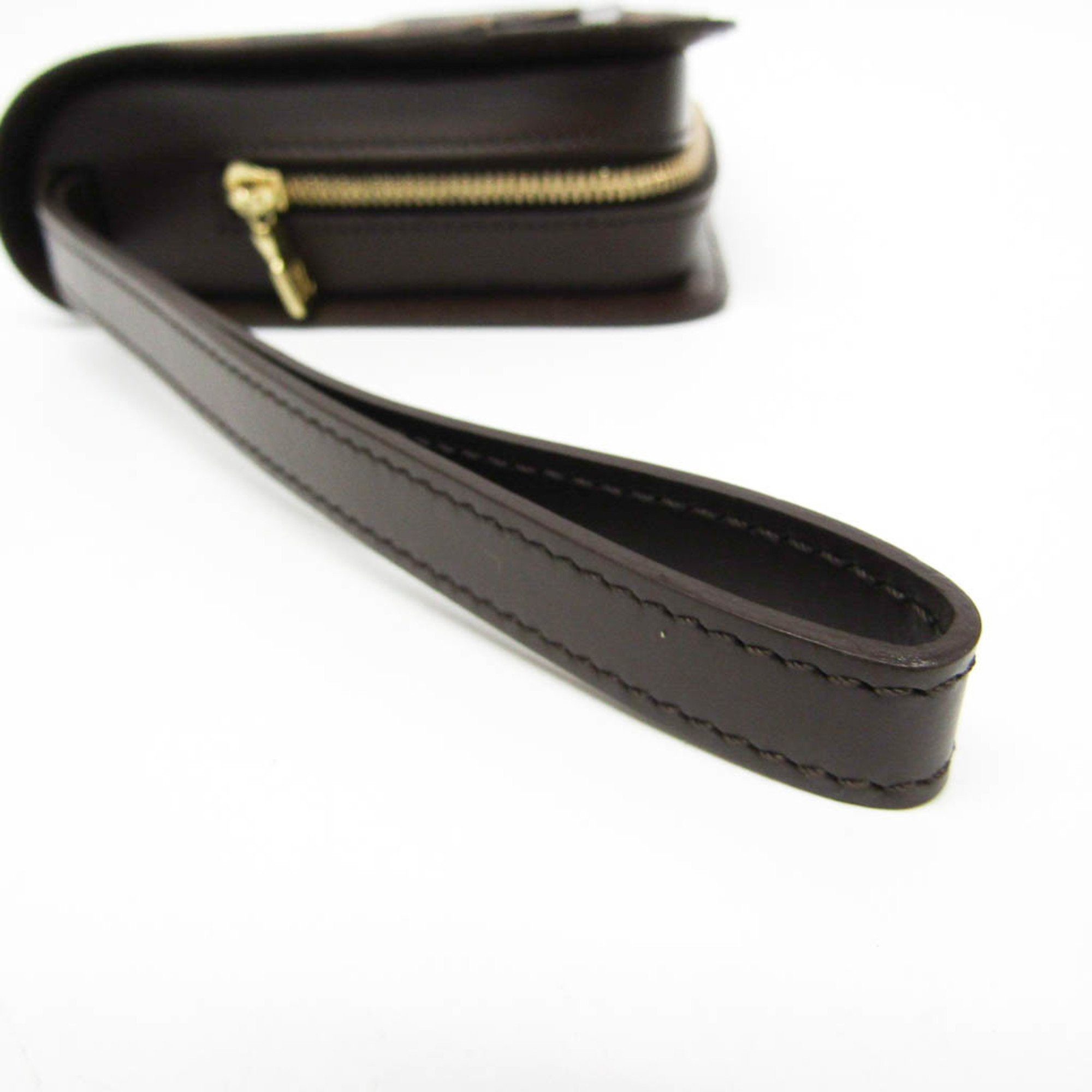 Louis Vuitton Saint-Louis Cutch Bag