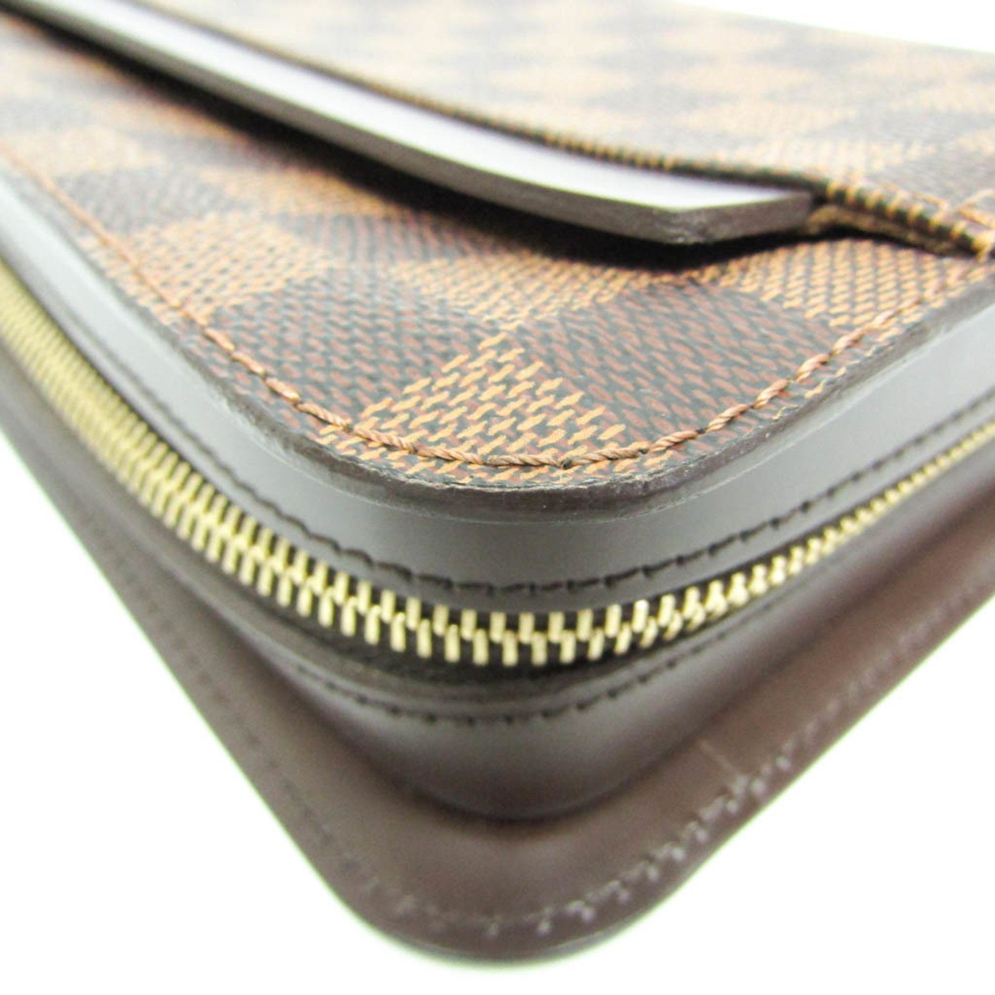Louis Vuitton Saint-Louis Cutch Bag