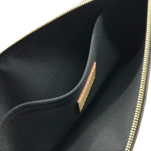 Louis Vuitton Carry it