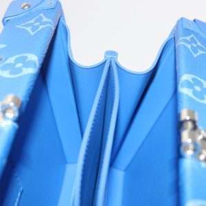 Louis Vuitton Cloud Clutch Bag