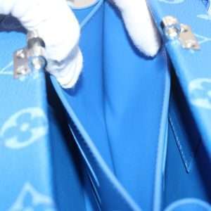 Louis Vuitton Cloud Clutch Bag