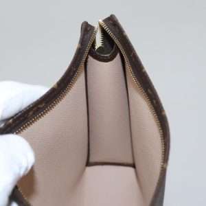 Louis Vuitton Trousse de Toilette Cutch Bag