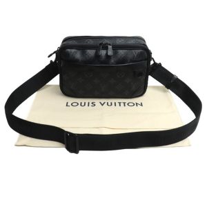 Louis Vuitton Alpha Messenger Bag Shoulder 2