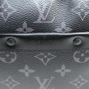Louis Vuitton Alpha Messenger Bag Shoulder 6
