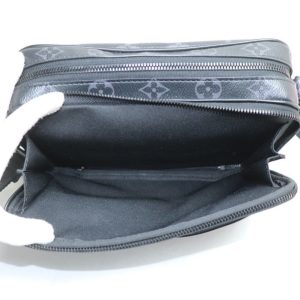 Louis Vuitton Alpha Messenger Bag Shoulder 7