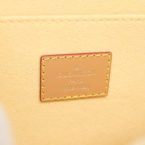 Louis Vuitton Dauphine Bag Shoulder 21